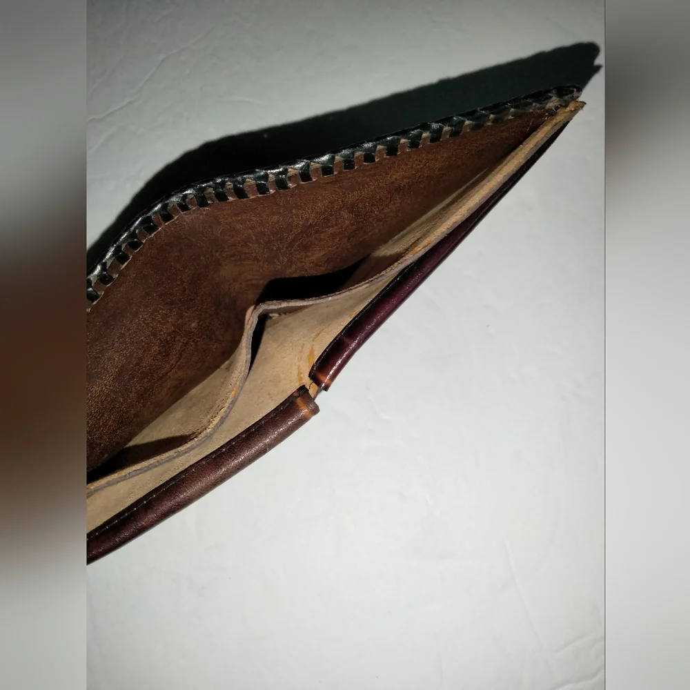 Vintage Handmade (Brown) Leather Equestrian Embossed Men's Wallet (Like New)